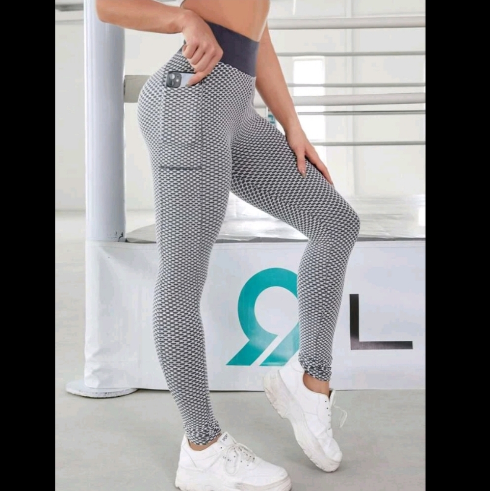 Scrunch butt leggings